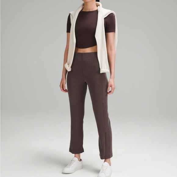 Lululemon NEW ribbed soft streme zipped leg cropped pant sz 8 🤎 - Picture 2 of 13